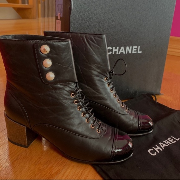 Chanel Boots Sz 9 - Picture 2 of 5